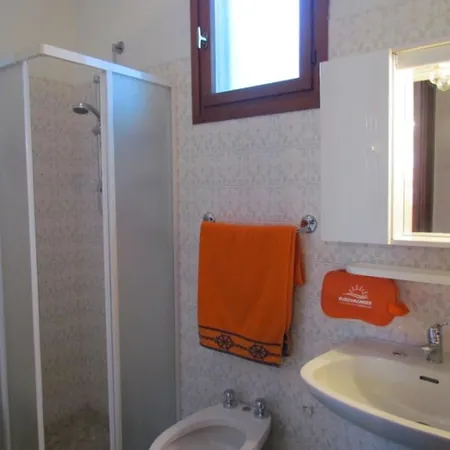 Charming In A Quiet Area - Beahost *