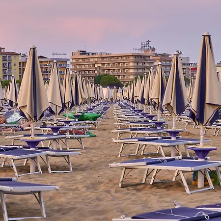 Charming In A Quiet Area Apartment Bibione